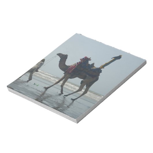 Tribal Camel Ride: Morgengrauen mit Sandstrand und Notizblock (Rotiert)