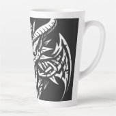 Tribal-Dämonenkopf-Grafik von BurnsInHell Milchtasse (Rechts)