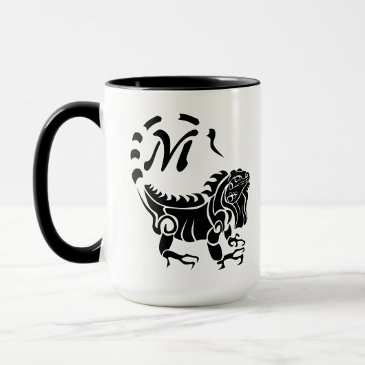 Tribal Iguana Monogram Tasse (Links)