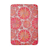 Tribal Mandala Print, Korallenrot und Weiß Badematte (Vorderseite Vertikal)