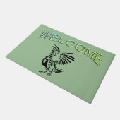 Tribal Pelican Art auf Green Fußmatte (Schrägansicht)