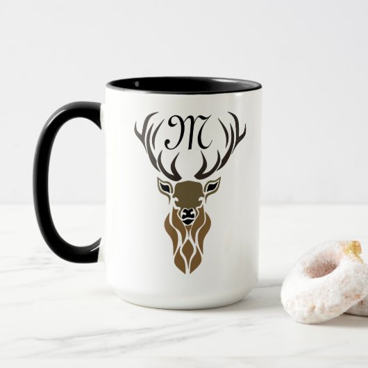 Tribal Red Stag Monogram Tasse (Mit Donut)
