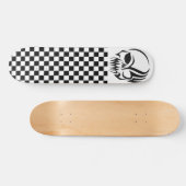 Tribal Skeleton Tattoo & Schachbretts Skateboard (Horizontal)
