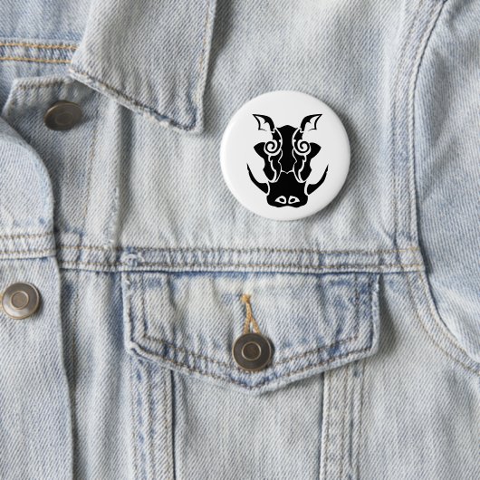 Tribal Tattoo Style Boar Head Button (Beispiel)