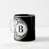 Tribal Wolf Monogram Zweifarbige Tasse (Vorderseite Links)