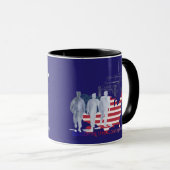 Tribut an tapfere Herzen in Navyblau Tasse (VorderseiteRechts)
