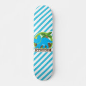 Triceratops Dinosaur; Sky Blue & White Streifen Skateboard (Vorne)