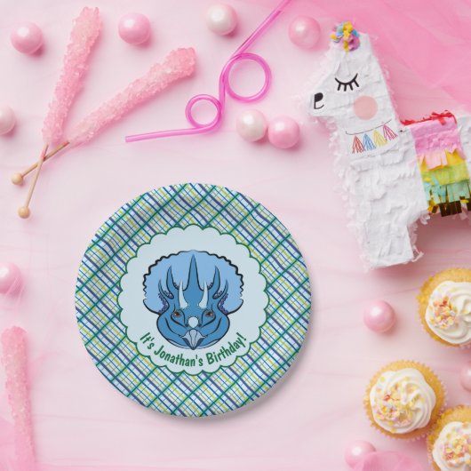 Triceratops Niedlich Blue Dinosaurier auf Kariert Pappteller (Party)