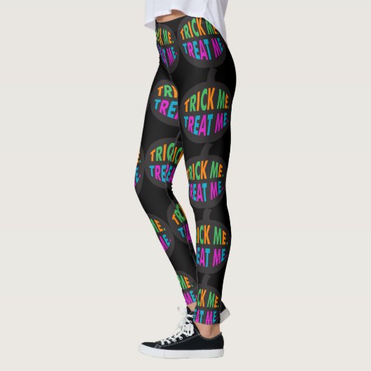 Trick Me Leckerei Me, mehrfarbiges Halloween Leggings (Links)