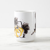 Trick oder behandeln eine Katze und eine Maus in d Kaffeetasse (Mittel)