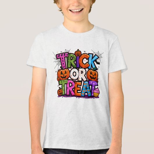 TRICK ODER BEHANDLUNG | Niedliches Halloween-Bash- Tri-Blend Shirt (Vorderseite)