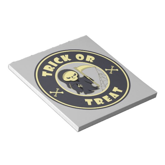 Trick oder Leckerbissen Halloween grimmigem Sensen Notizblock (angewinkelt)