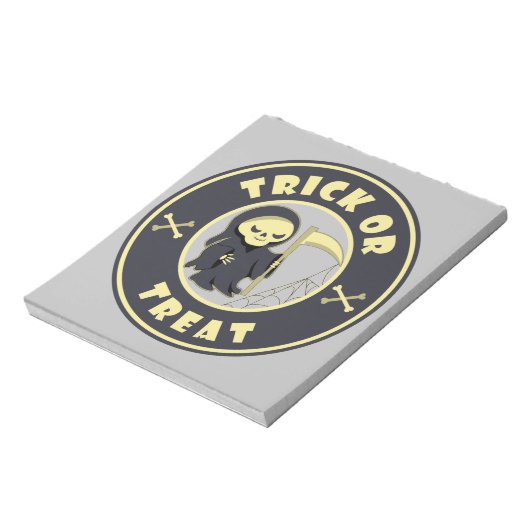 Trick oder Leckerbissen Halloween grimmigem Sensen Notizblock (Rotiert)