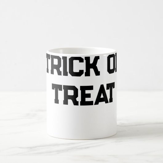 Trick oder. Leckerei Halloween schwarz schlicht Mi Kaffeetasse (Mittel)