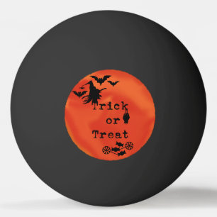 Trick oder Leckerei mit Hexe u. Schlägern auf Tischtennisball