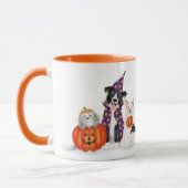 Trick oder Lust? Hunde in Halloween-Kostümen Tasse (Links)