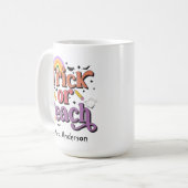 Trick oder Teach Retro Pastell Halloween Lehrernam Kaffeetasse (Vorderseite Links)
