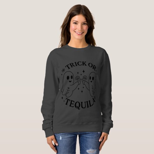 Trick oder Tequila Funny Halloween Ghost Drink Sweatshirt (Vorne ganz)