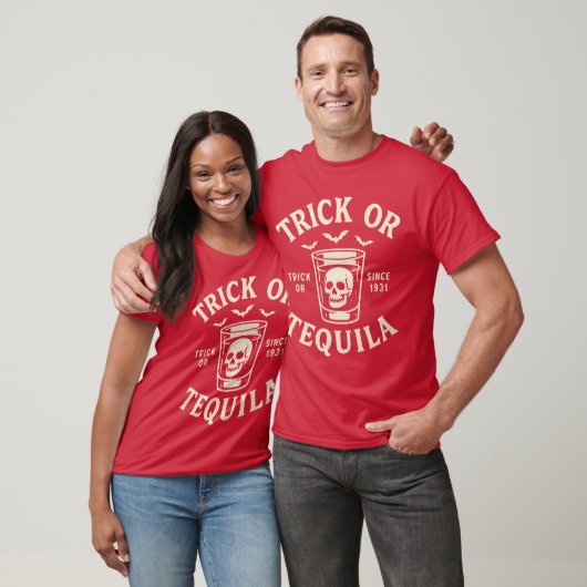 Trick oder Tequila T-Shirt (Unisex)