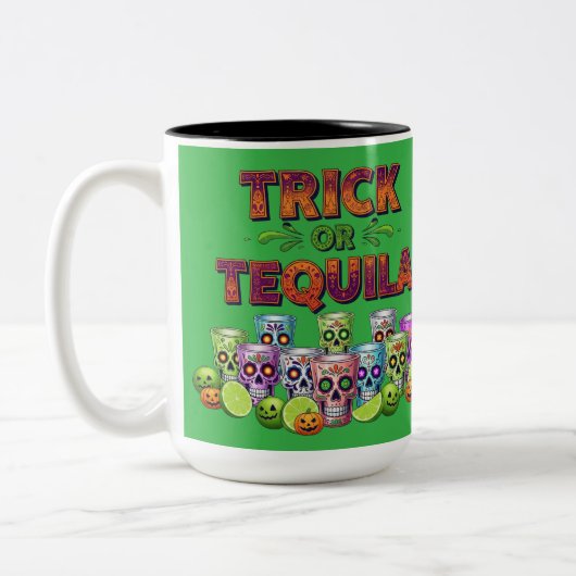 Trick oder Tequila-T-Shirt Zweifarbige Tasse (Links)