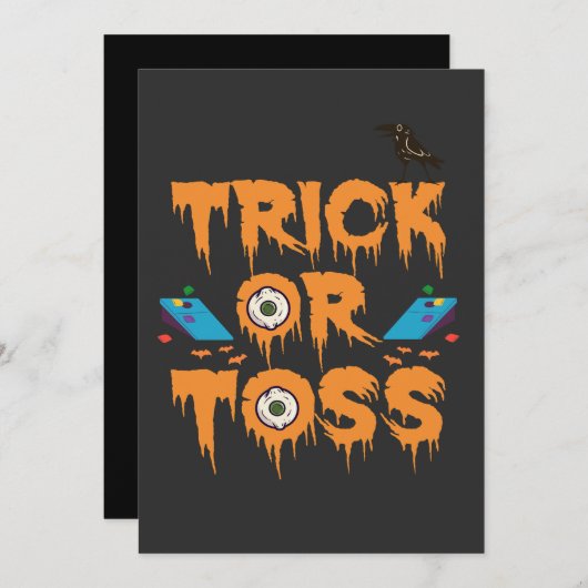 Trick oder Toss Funny Spooky Halloween Cornhole Ge Einladung (Vorne/Hinten)