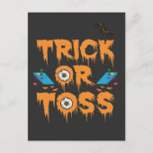 Trick oder Toss Funny Spooky Halloween Cornhole Ge Postkarte (Vorderseite)
