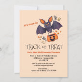 Trick oder Treat Bat Halloween Parade Einladung (Vorderseite)