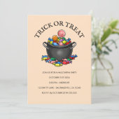 Trick oder Treat Candy Cauldron Einladung (Stehend Vorderseite)