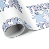 Trick oder Treat Ghosts Niedliches weißes Hallowee Geschenkpapier (Rolleneckpunkt)