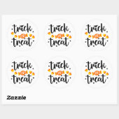 Trick oder Treat Halloween Candy Typografie Runder Aufkleber (Blatt)