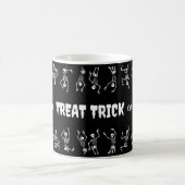 Trick oder Treat Halloween Funny Skulls Kaffeetasse (Mittel)