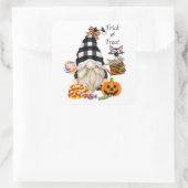 Trick oder Treat Halloween Gnome Quadratischer Aufkleber (Tasche)