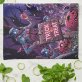 Trick oder Treat Halloween Zombies geben das Gehir Geschirrtuch (Gefaltet)