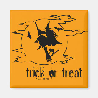 Trick oder Treat Hexe auf Broom mit Fledermäusen + Magnet