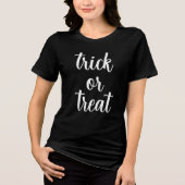 Trick oder Treat Moderne Skripte Womens Halloween Tri-Blend Shirt (Vorderseite)