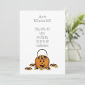 Trick oder Treat Pumpkin mit Candy Einladung (Stehend Vorderseite)