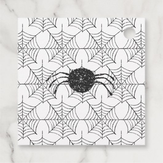 Trick oder Treat Spider Web Schwarz-weißes Hallowe Geschenkanhänger (Rückseite)