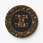 Trick oder Treat Spooky Orange und Black Halloween Pappteller (Vorderseite)