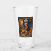 Trick oder Treater, mutiges Halloween-Kostümmädche Glas (Vorderseite)