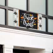 Trick oder Trete Banner (Äußeres Gebäude)