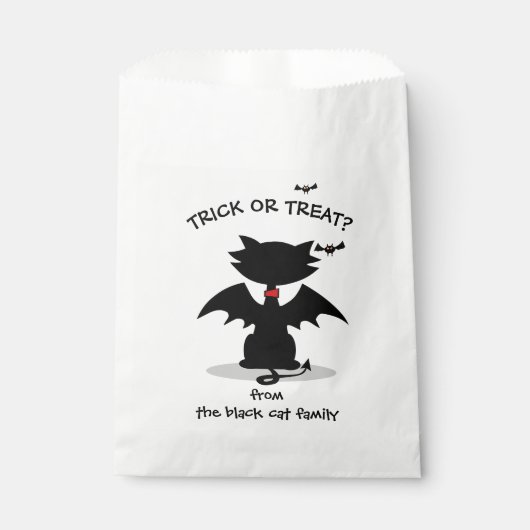 Trick oder Treten Black Cat Bat Halloween-Party Geschenktütchen (Vorderseite)