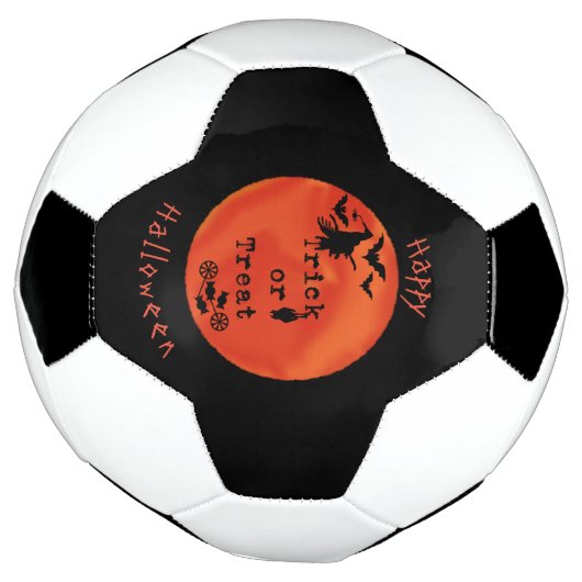 Trick oder Treten mit Hexen & Fledermäusen auf Ora Fußball (Gedreht)