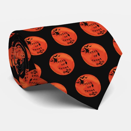 Trick oder Treten mit Hexen & Fledermäusen auf Ora Krawatte (Gerollt)