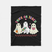 Trick Or Teach Teacher Groovy Ghost Funny Hallowee Fleecedecke (Vorderseite)