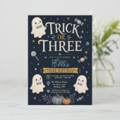 Trick or Three Geburtstagseinladung Einladung (Stehend Vorderseite)