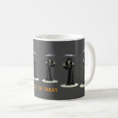 Trick or Treat. Cartoon Grim Reaper Kaffeetasse (VorderseiteRechts)