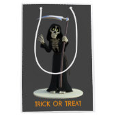 Trick or Treat. Cartoon Grim Reaper Mittlere Geschenktüte (Vorderseite)