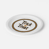 Trick or Treat Halloween Party Pappteller (Schrägansicht)