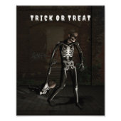 Trick or Treat. Man dressed as skeleton Fotodruck (Vorne)