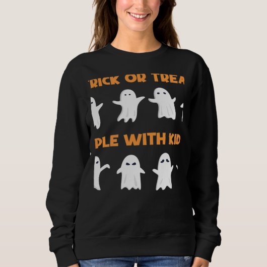 Trick or Treat People With Kindness Halloween Sweatshirt (Vorderseite)